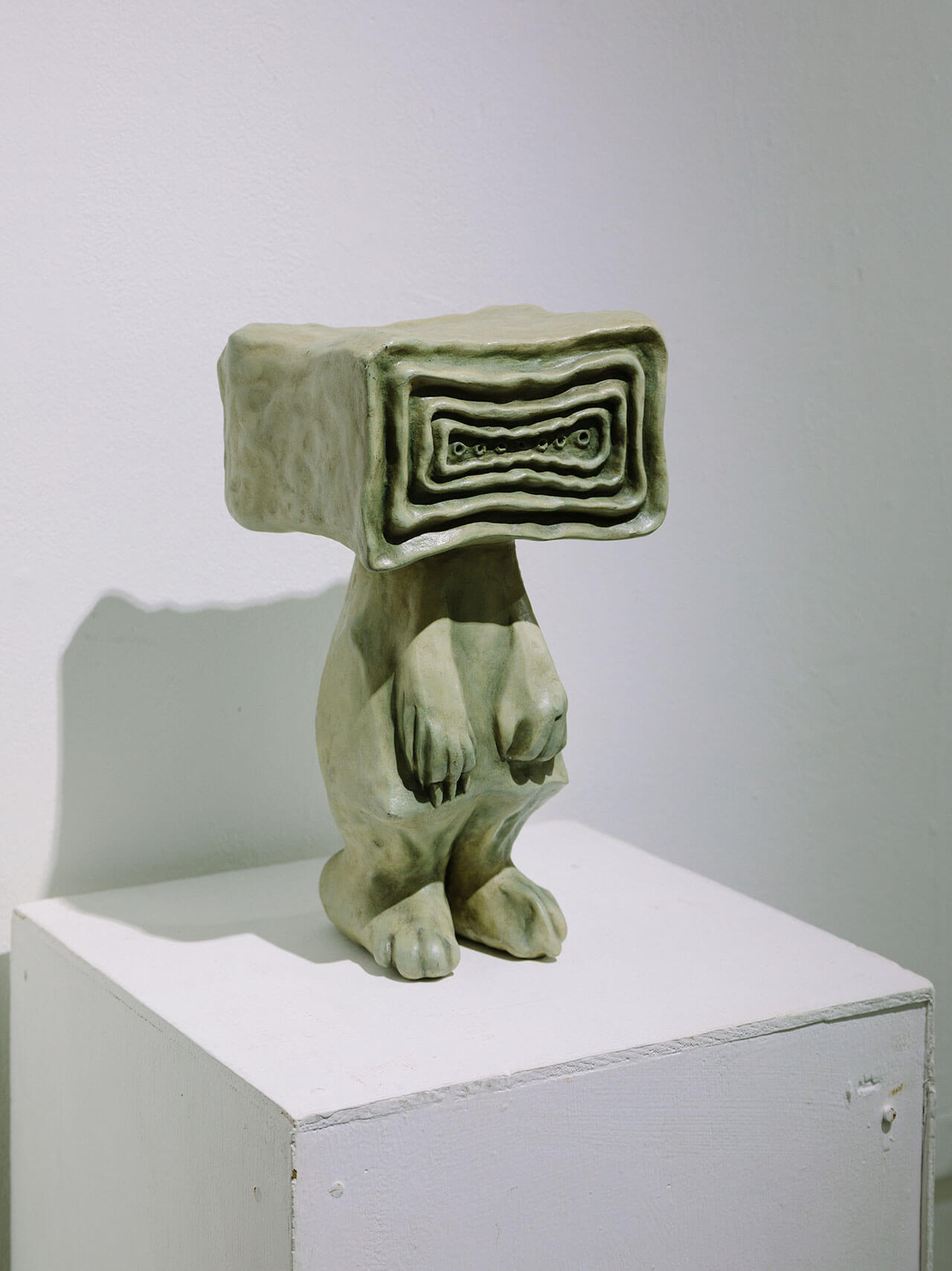 怪獣芸術家ピコピコ 逆柱いみり