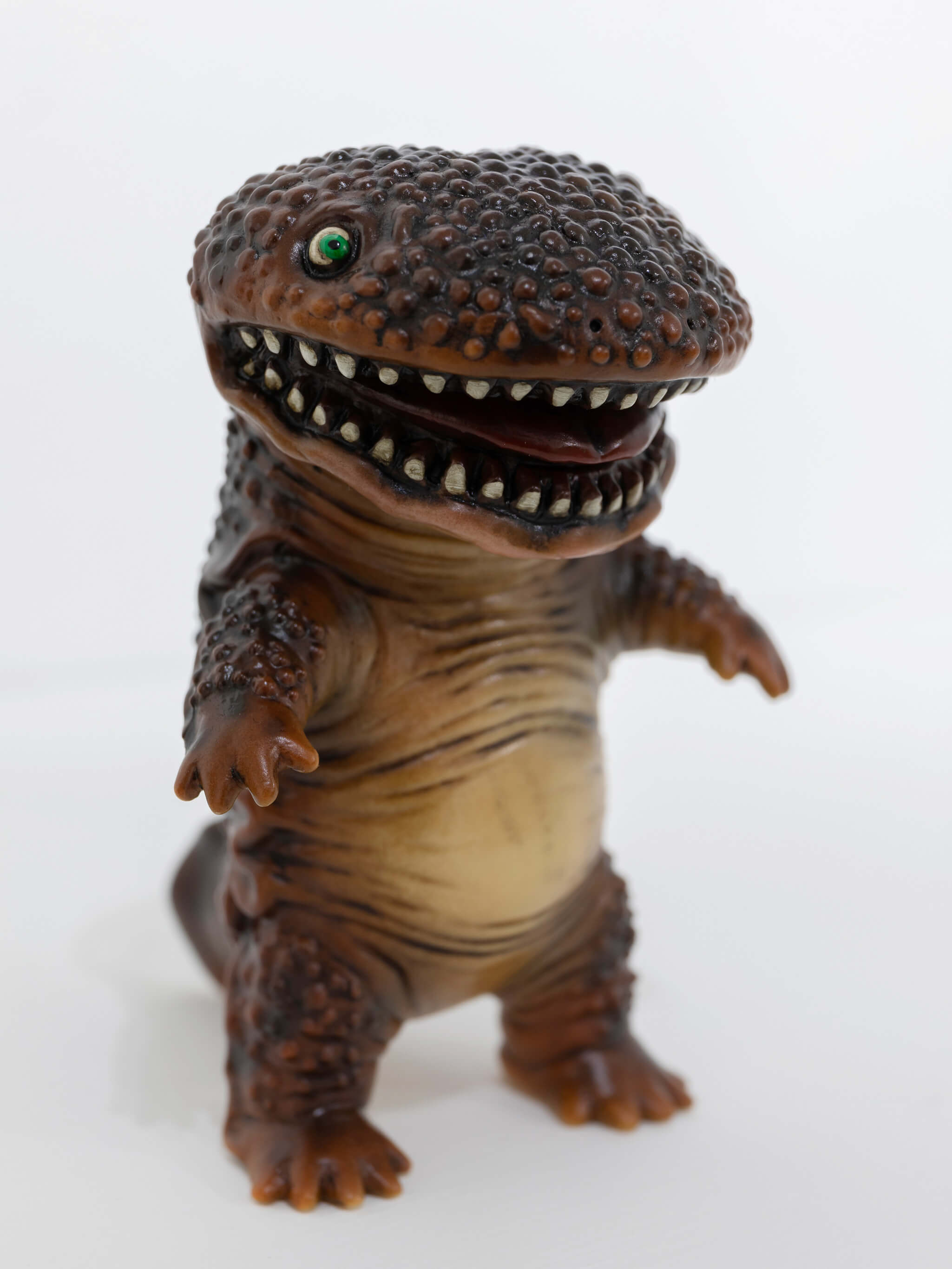 怪獣芸術家ピコピコ